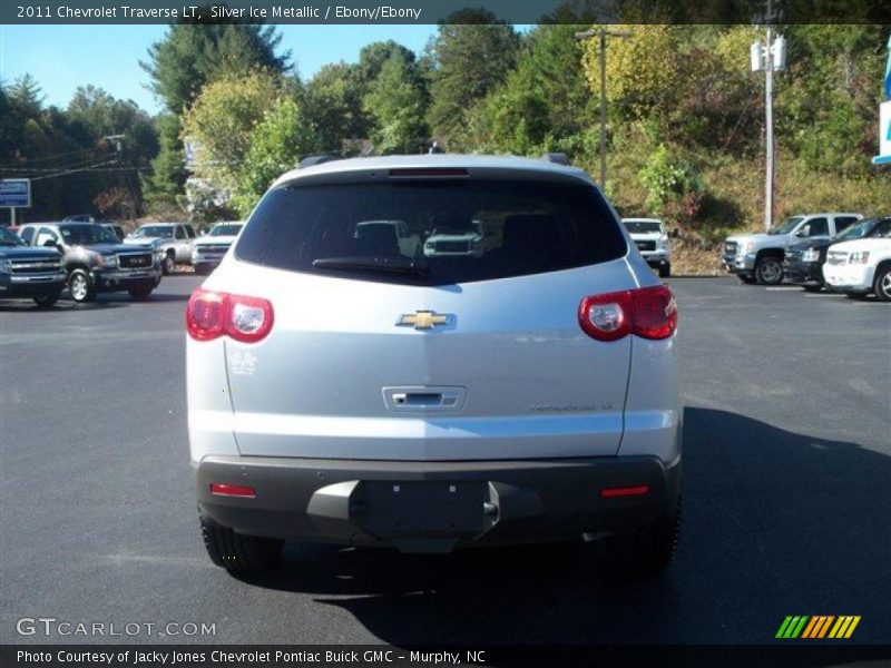 Silver Ice Metallic / Ebony/Ebony 2011 Chevrolet Traverse LT