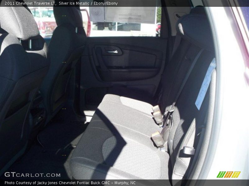 Silver Ice Metallic / Ebony/Ebony 2011 Chevrolet Traverse LT