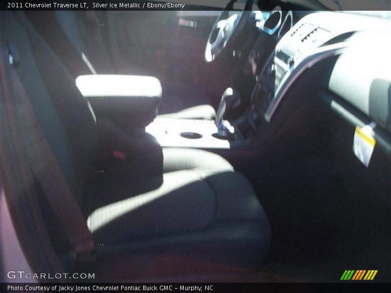 Silver Ice Metallic / Ebony/Ebony 2011 Chevrolet Traverse LT