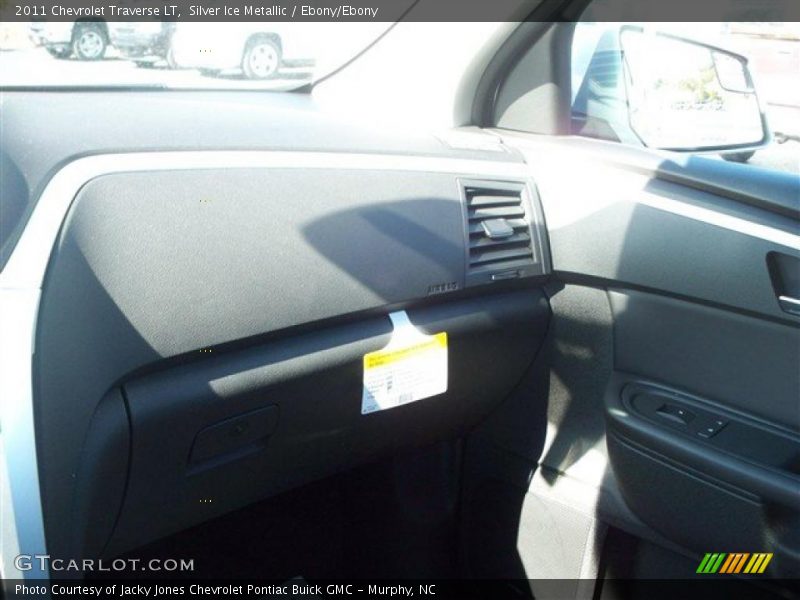 Silver Ice Metallic / Ebony/Ebony 2011 Chevrolet Traverse LT