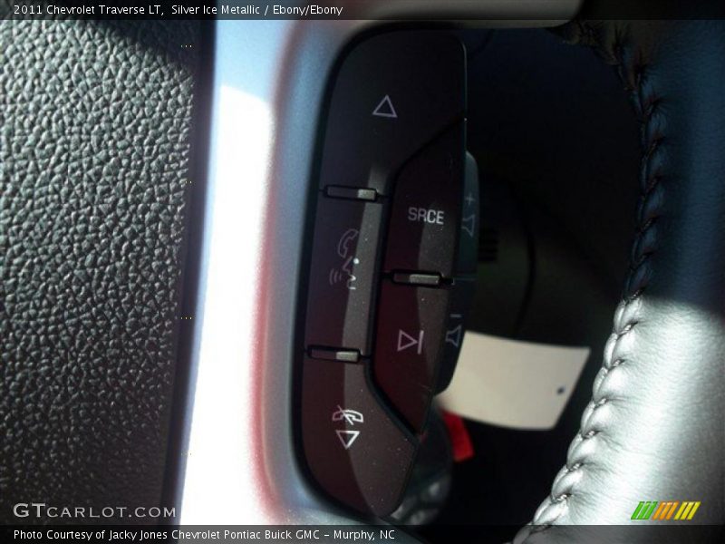 Silver Ice Metallic / Ebony/Ebony 2011 Chevrolet Traverse LT