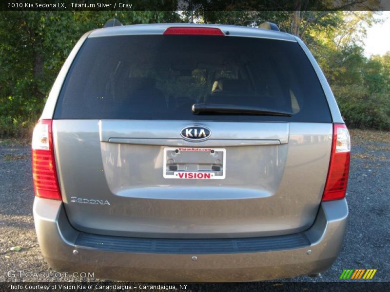 Titanium Silver / Gray 2010 Kia Sedona LX