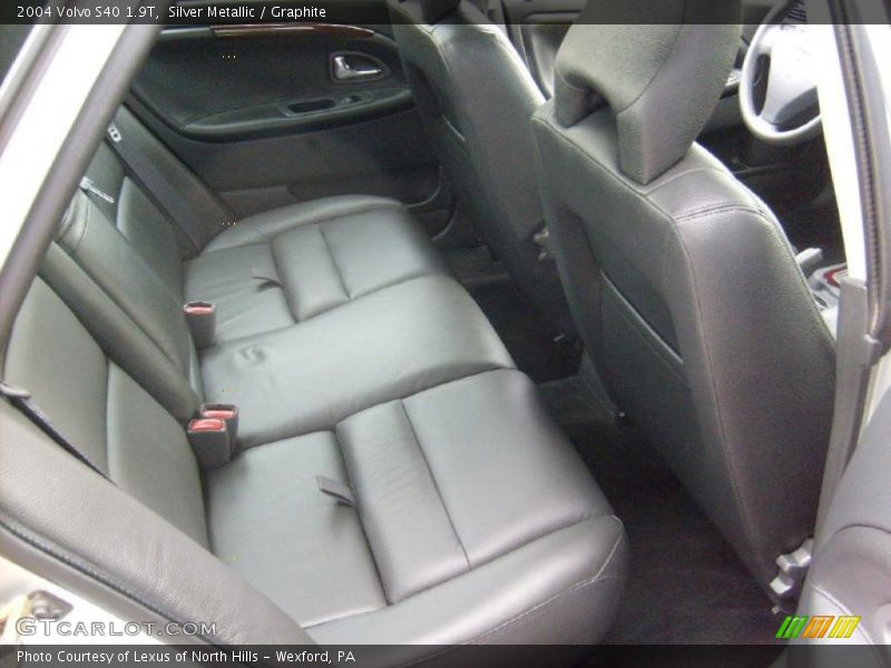 Silver Metallic / Graphite 2004 Volvo S40 1.9T