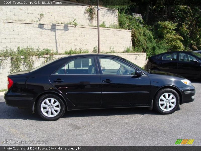 Black / Taupe 2003 Toyota Camry XLE