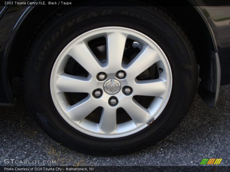 Black / Taupe 2003 Toyota Camry XLE