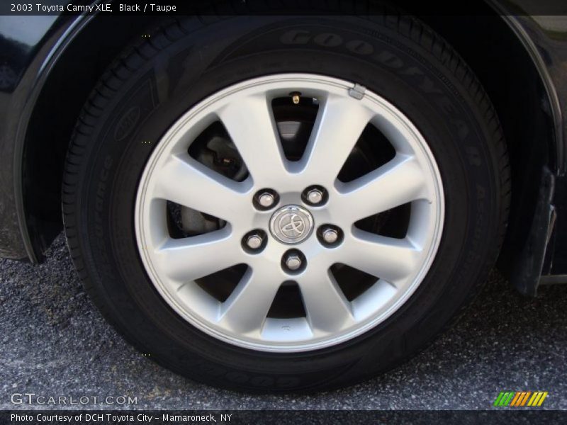 Black / Taupe 2003 Toyota Camry XLE