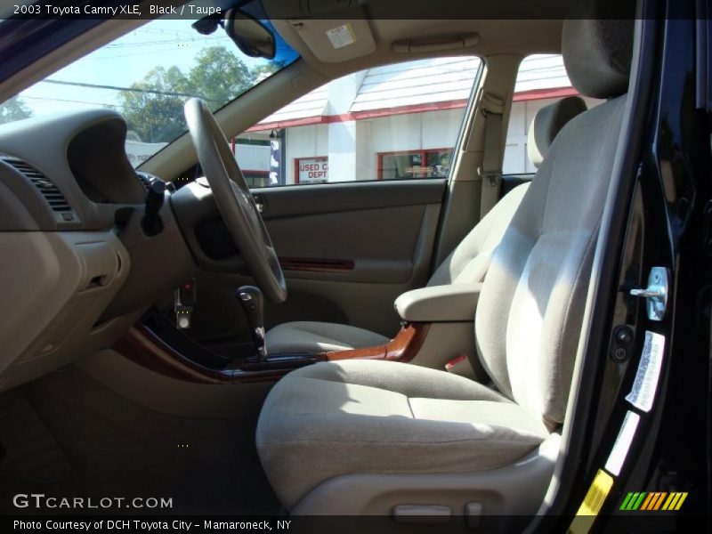 Black / Taupe 2003 Toyota Camry XLE