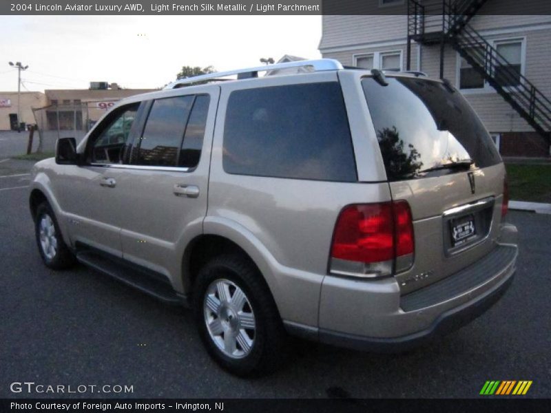 Light French Silk Metallic / Light Parchment 2004 Lincoln Aviator Luxury AWD
