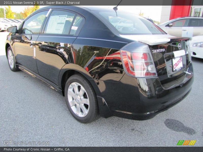 Super Black / Charcoal 2011 Nissan Sentra 2.0 SR