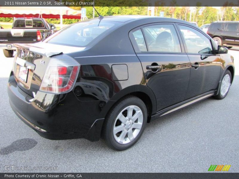 Super Black / Charcoal 2011 Nissan Sentra 2.0 SR