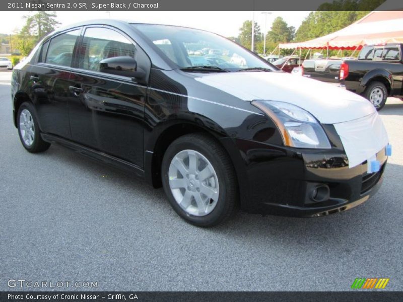 Super Black / Charcoal 2011 Nissan Sentra 2.0 SR