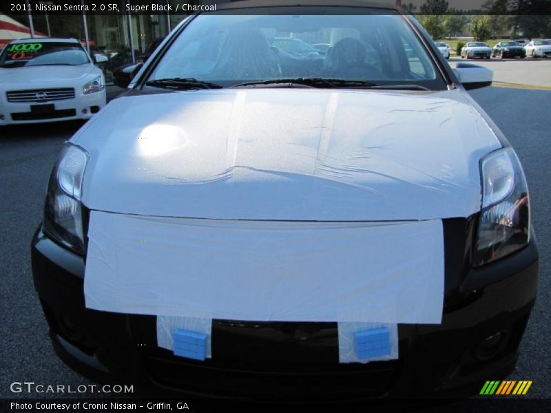 Super Black / Charcoal 2011 Nissan Sentra 2.0 SR