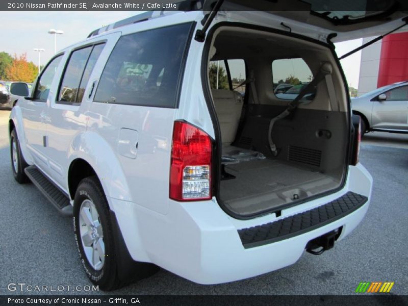 Avalanche White / Cafe Latte 2010 Nissan Pathfinder SE