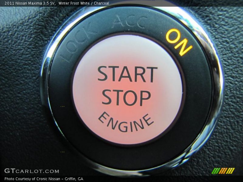 Controls of 2011 Maxima 3.5 SV