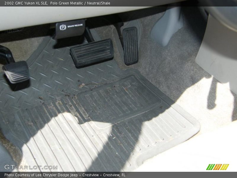Polo Green Metallic / Neutral/Shale 2002 GMC Yukon XL SLE