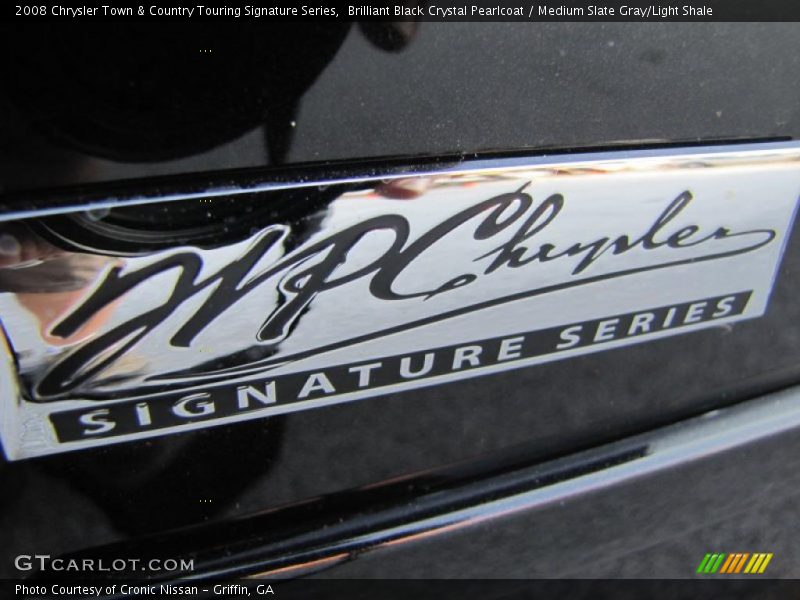Brilliant Black Crystal Pearlcoat / Medium Slate Gray/Light Shale 2008 Chrysler Town & Country Touring Signature Series