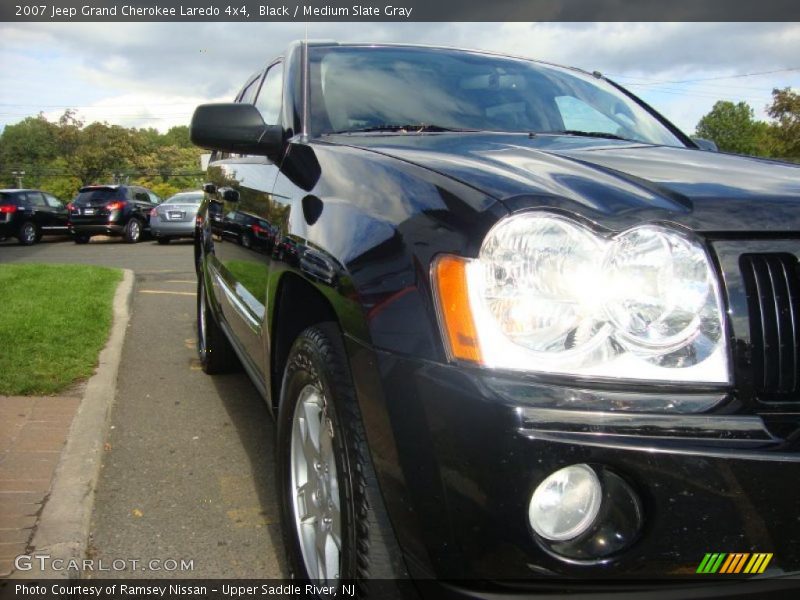 Black / Medium Slate Gray 2007 Jeep Grand Cherokee Laredo 4x4
