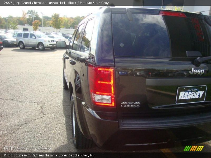 Black / Medium Slate Gray 2007 Jeep Grand Cherokee Laredo 4x4