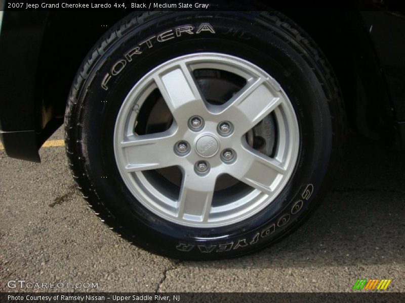 Black / Medium Slate Gray 2007 Jeep Grand Cherokee Laredo 4x4