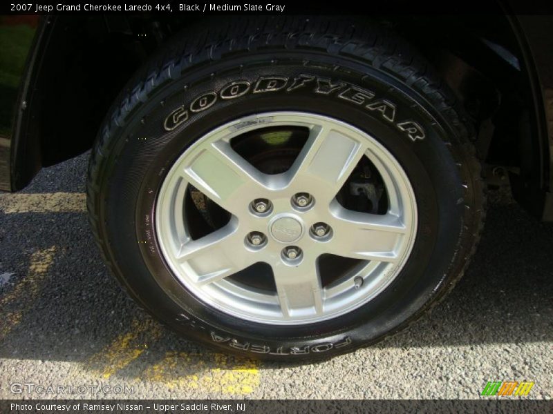 Black / Medium Slate Gray 2007 Jeep Grand Cherokee Laredo 4x4