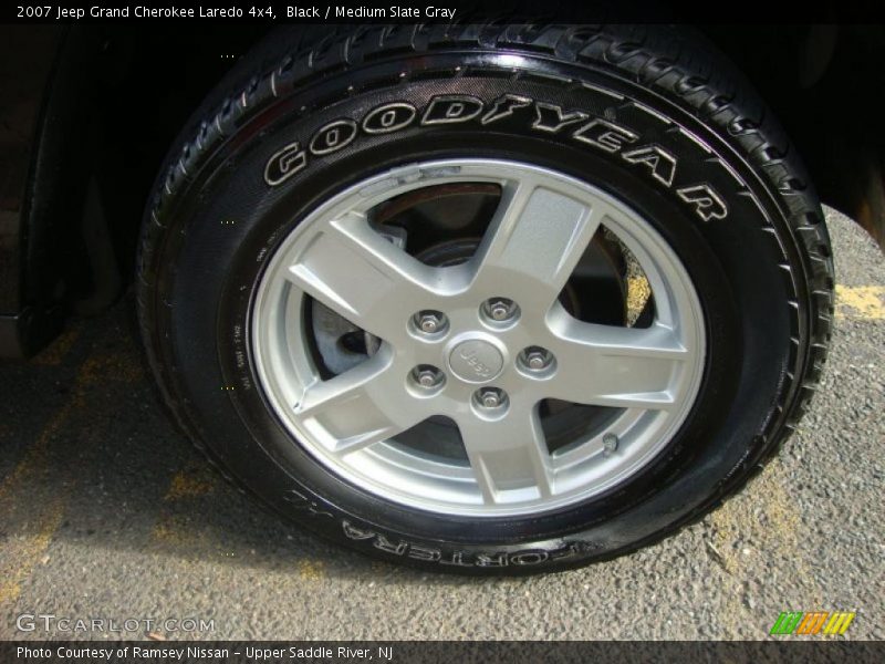 Black / Medium Slate Gray 2007 Jeep Grand Cherokee Laredo 4x4