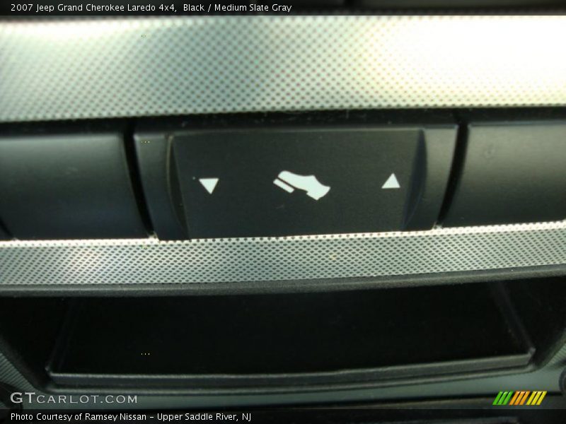 Black / Medium Slate Gray 2007 Jeep Grand Cherokee Laredo 4x4