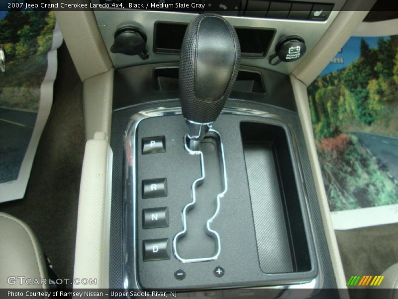 Black / Medium Slate Gray 2007 Jeep Grand Cherokee Laredo 4x4