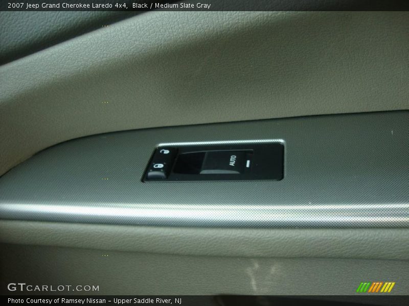 Black / Medium Slate Gray 2007 Jeep Grand Cherokee Laredo 4x4