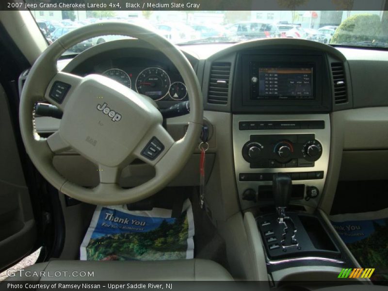 Black / Medium Slate Gray 2007 Jeep Grand Cherokee Laredo 4x4