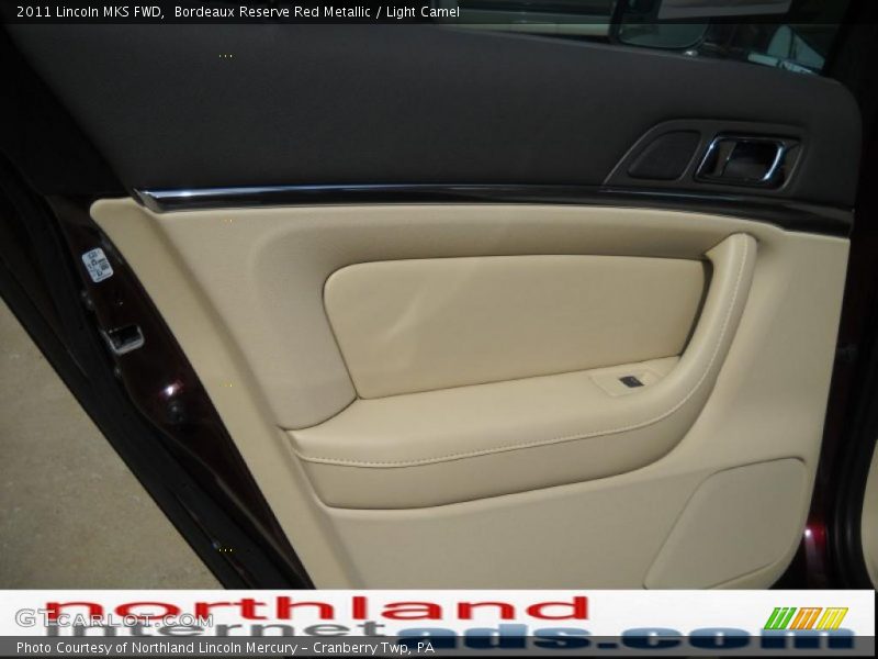 Bordeaux Reserve Red Metallic / Light Camel 2011 Lincoln MKS FWD