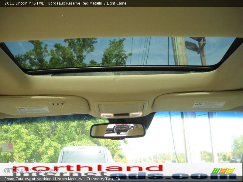 Bordeaux Reserve Red Metallic / Light Camel 2011 Lincoln MKS FWD