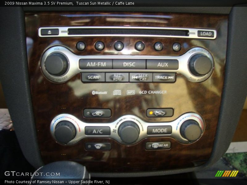 Controls of 2009 Maxima 3.5 SV Premium