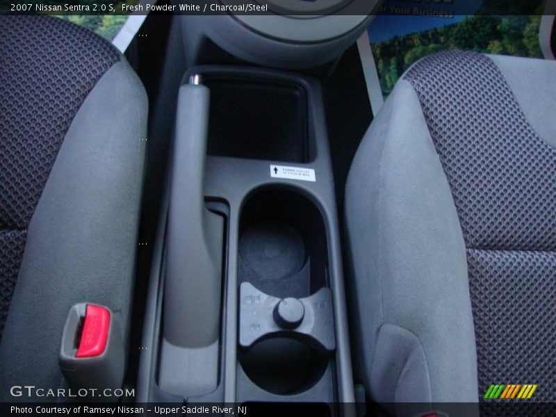 Fresh Powder White / Charcoal/Steel 2007 Nissan Sentra 2.0 S