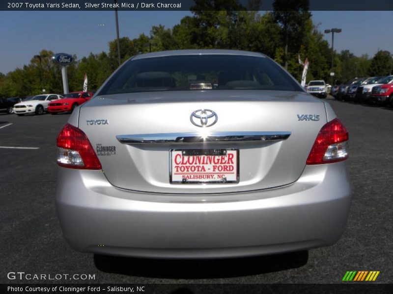Silver Streak Mica / Dark Charcoal 2007 Toyota Yaris Sedan