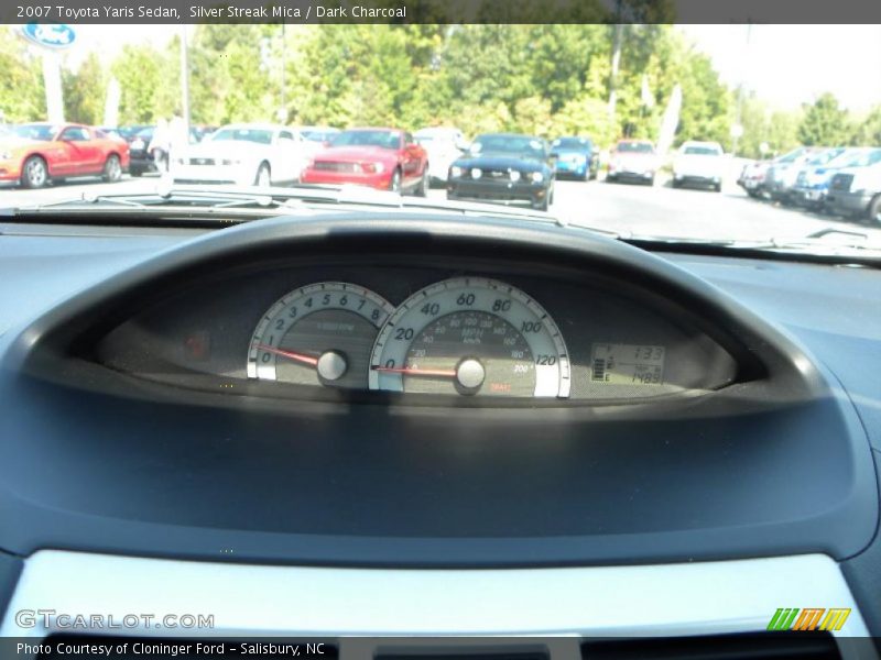 Silver Streak Mica / Dark Charcoal 2007 Toyota Yaris Sedan