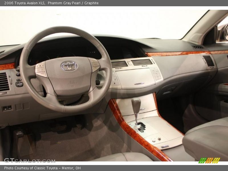 Phantom Gray Pearl / Graphite 2006 Toyota Avalon XLS