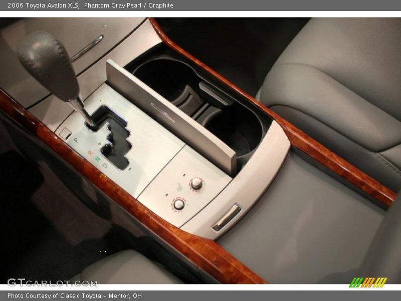 Phantom Gray Pearl / Graphite 2006 Toyota Avalon XLS