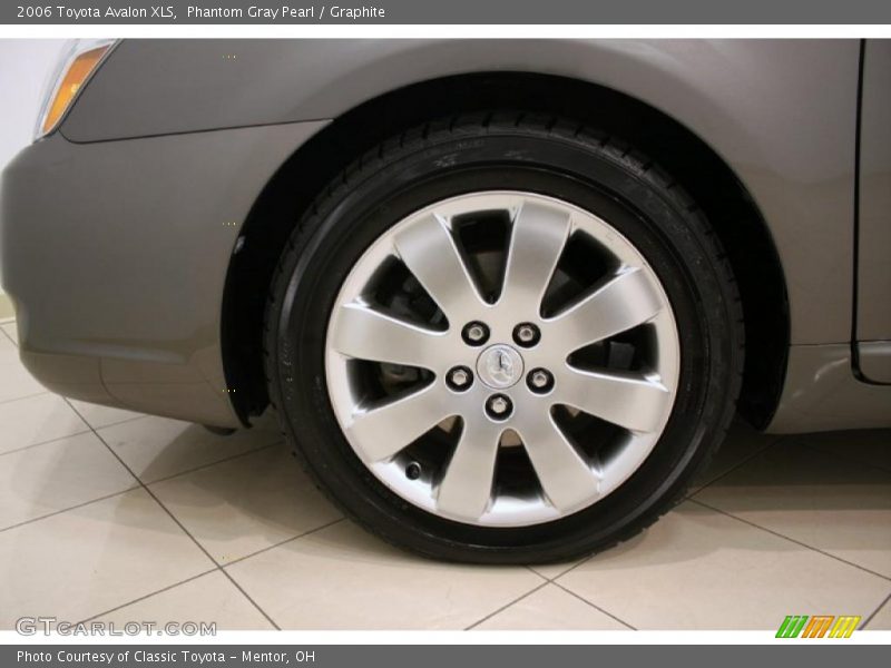 Phantom Gray Pearl / Graphite 2006 Toyota Avalon XLS