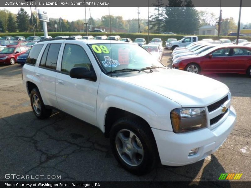 Summit White / Gray 2009 Chevrolet TrailBlazer LT 4x4