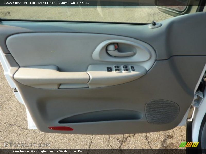 Summit White / Gray 2009 Chevrolet TrailBlazer LT 4x4