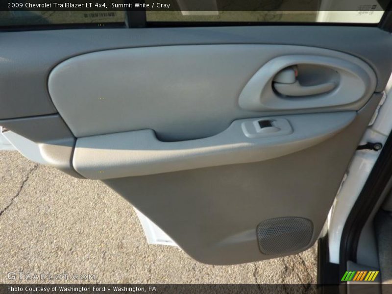 Summit White / Gray 2009 Chevrolet TrailBlazer LT 4x4