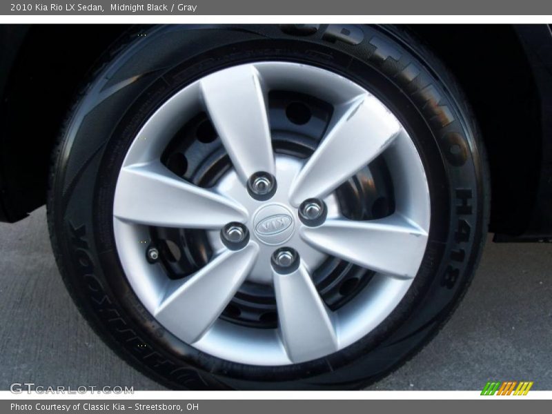  2010 Rio LX Sedan Wheel
