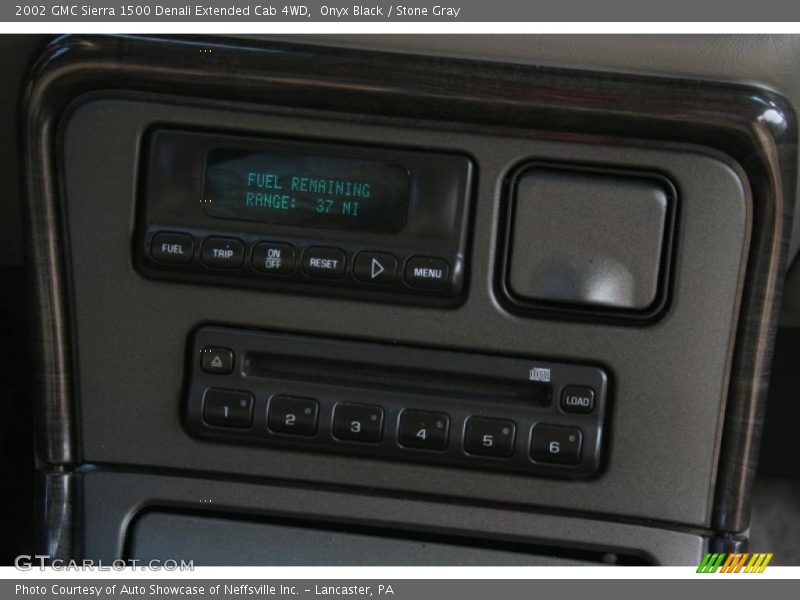 Controls of 2002 Sierra 1500 Denali Extended Cab 4WD