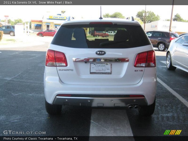 Snow White Pearl / Black 2011 Kia Sorento SX V6