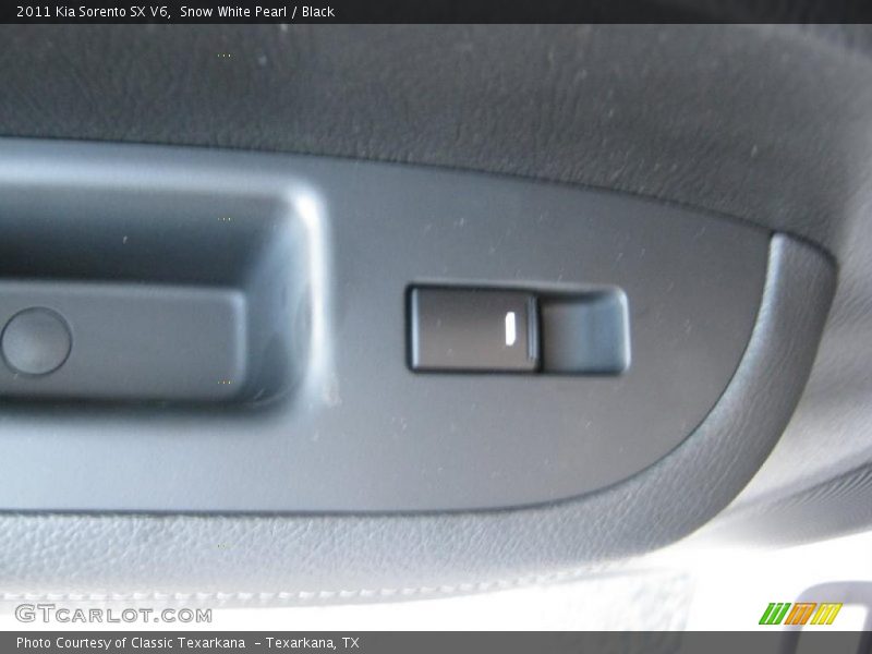 Snow White Pearl / Black 2011 Kia Sorento SX V6