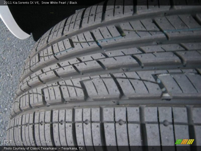 Snow White Pearl / Black 2011 Kia Sorento SX V6