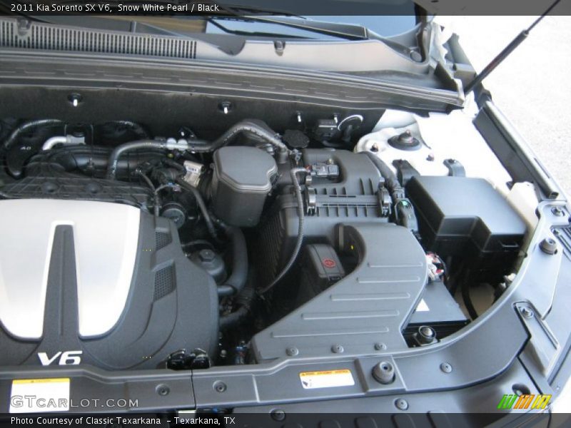 Snow White Pearl / Black 2011 Kia Sorento SX V6