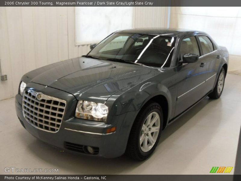 Magnesium Pearlcoat / Dark Slate Gray/Light Slate Gray 2006 Chrysler 300 Touring