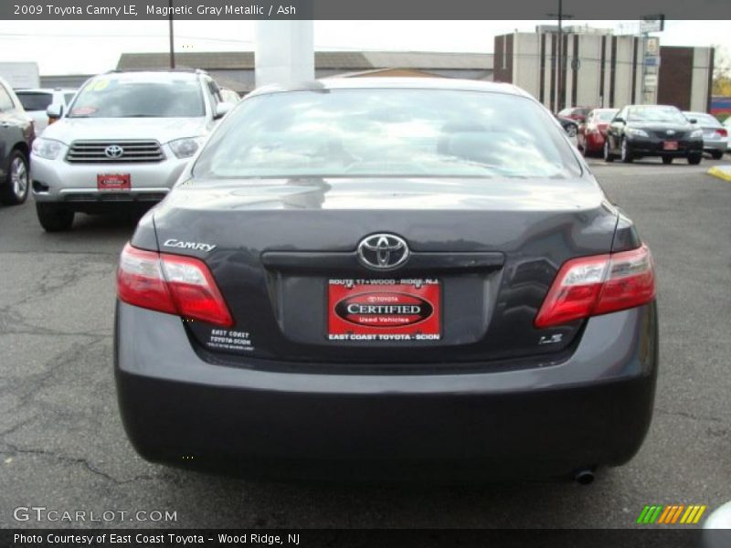 Magnetic Gray Metallic / Ash 2009 Toyota Camry LE