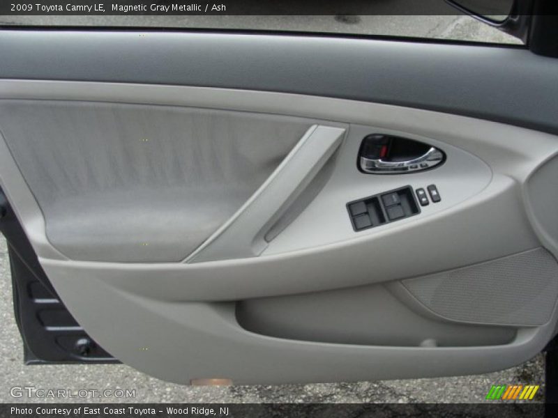 Magnetic Gray Metallic / Ash 2009 Toyota Camry LE